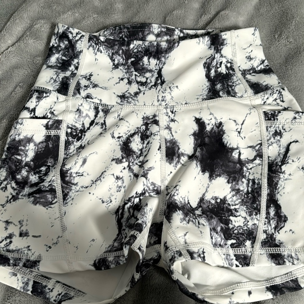 biker shorts with pockets
